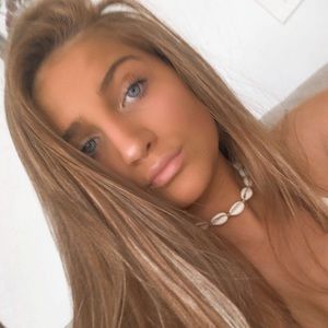 Meet your Posher, Sophia